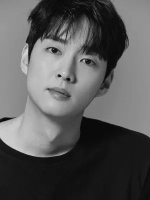 Kang Young-suk