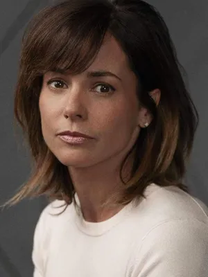 Stephanie Szostak