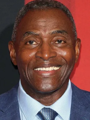 Carl Lumbly