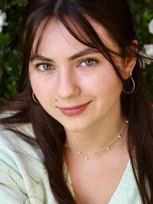 Rhiannon Leigh Wryn