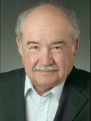 Everett Sifuentes