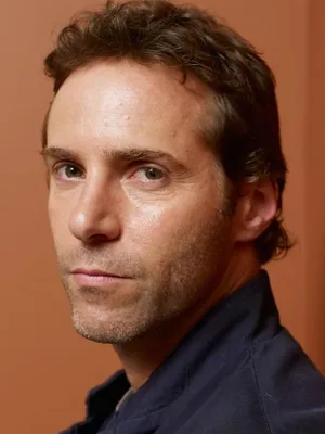 Alessandro Nivola