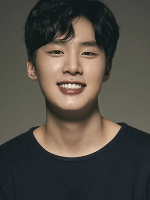 Kim Dong-hee