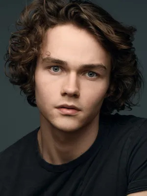 Levi Miller