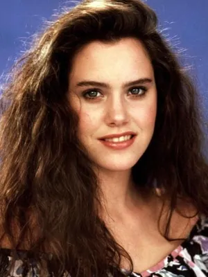Ione Skye