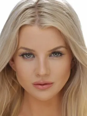 Baylee Curran