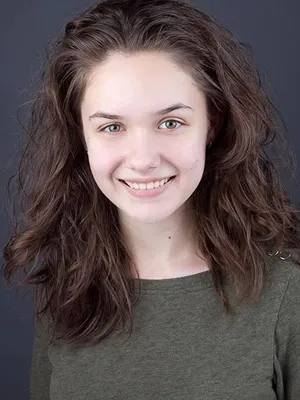 Julia Scarlett Dan