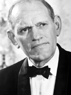Harry Andrews