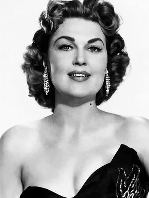 Joan Shawlee