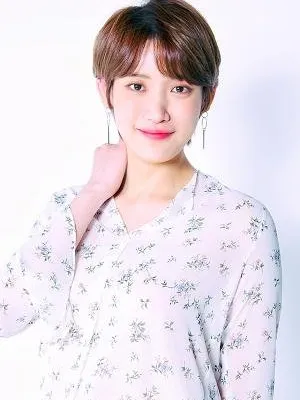 Hong Seo-young