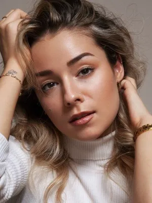 Samia Hofmann