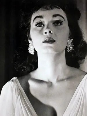 Marla English