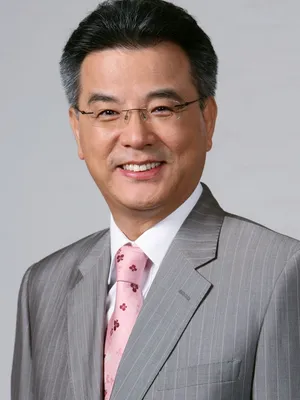 Kang Seok-woo