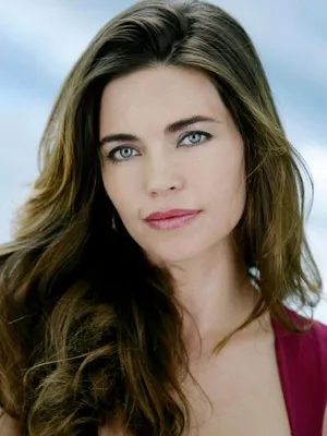Amelia Heinle