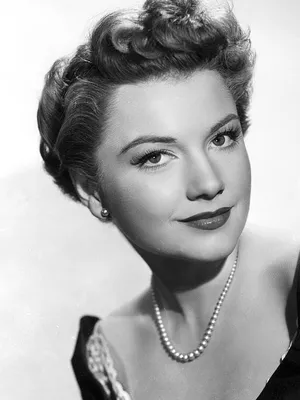Anne Baxter