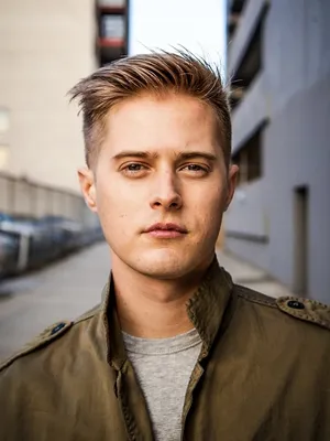 Lucas Grabeel