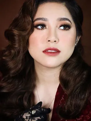 Moira dela Torre