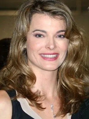 Stephanie Romanov