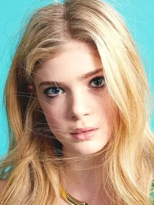 Elena Kampouris