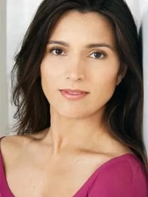 Hellena Taylor