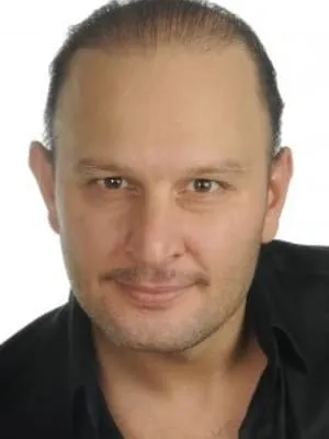 Şafak Karali