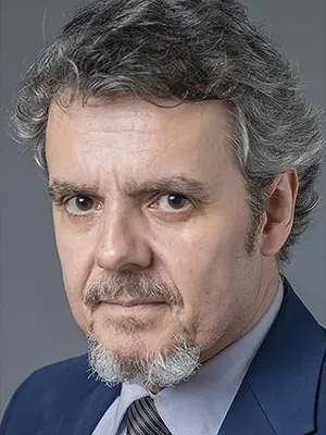 Cássio Gabus Mendes