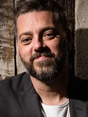 Iain Lee