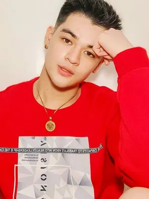 Enzo Santiago