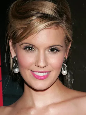 Maggie Grace