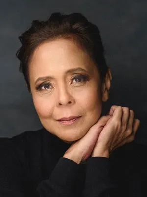 Dolly de Leon