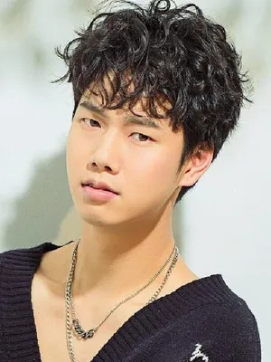 Yansen Zhang