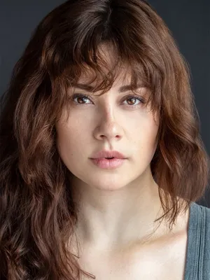 Chloe Van Landschoot