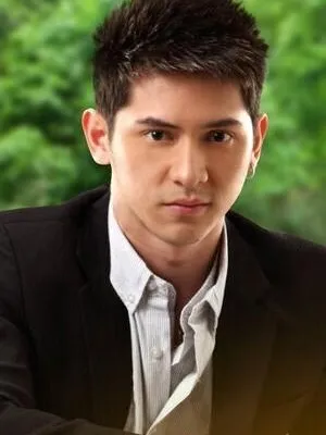 Ahron Villena
