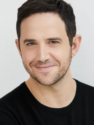 Santino Fontana