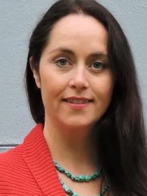 Lasairfhíona Ní Chonaola