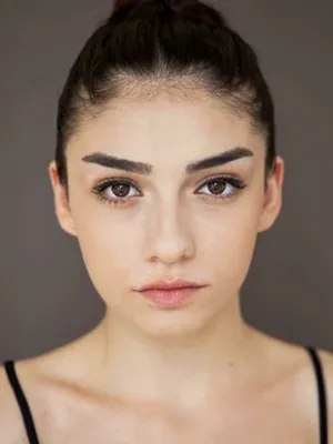 Hazar Ergüçlü