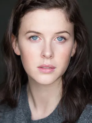 Alexandra Roach