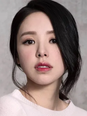 Zoie Tam
