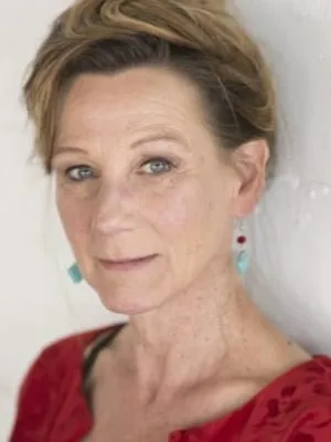 Lorraine Bahr