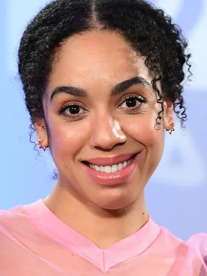 Pearl Mackie