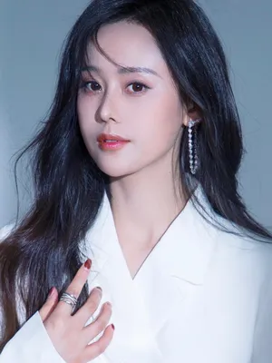 Elisa Ye