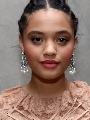Kiersey Clemons