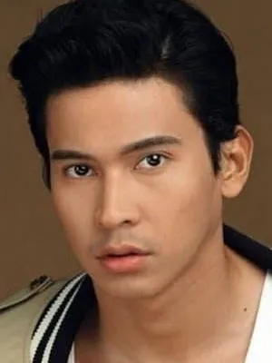 Enchong Dee