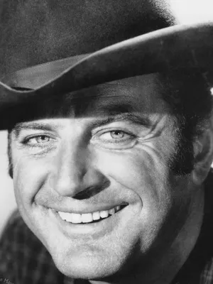 Brad Dexter