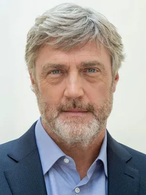 Vincent Regan