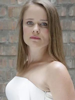 Eszter Csépai