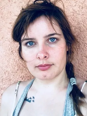 Flora Cross