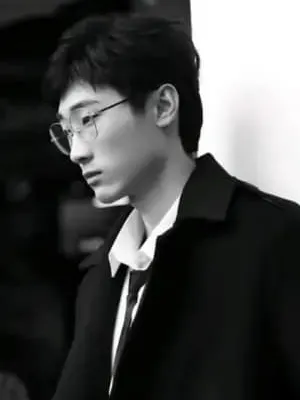 Zhenyan Liu