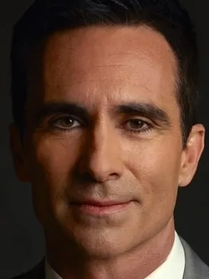 Nestor Carbonell
