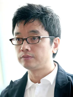 E J-yong
